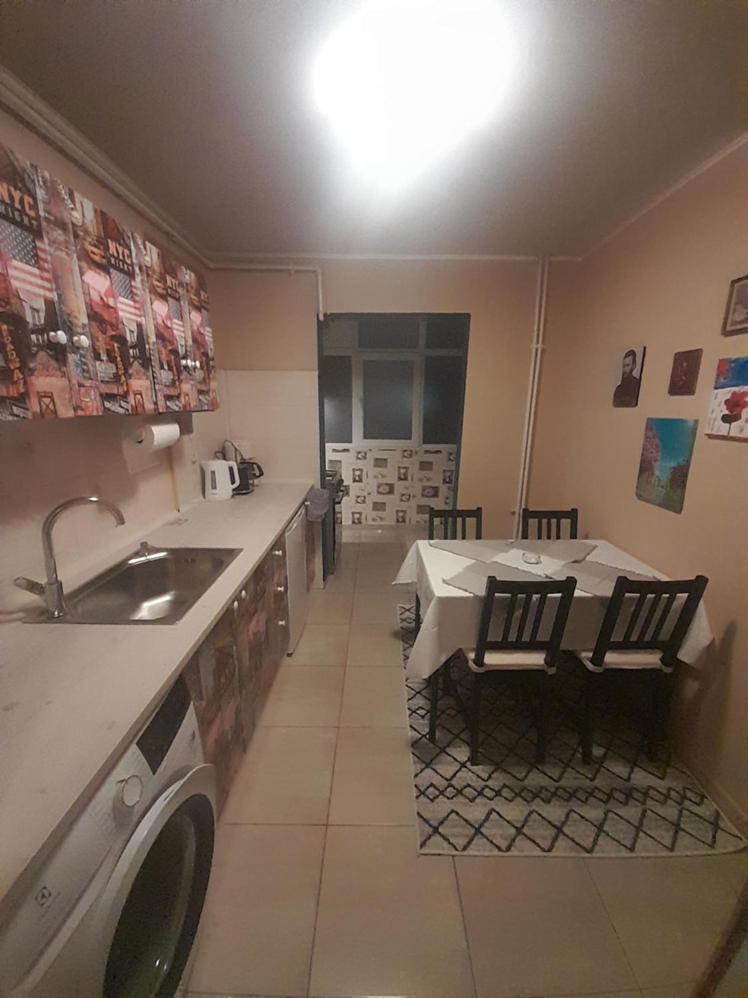 15 Minutes Apartment Bucureşti Ngoại thất bức ảnh